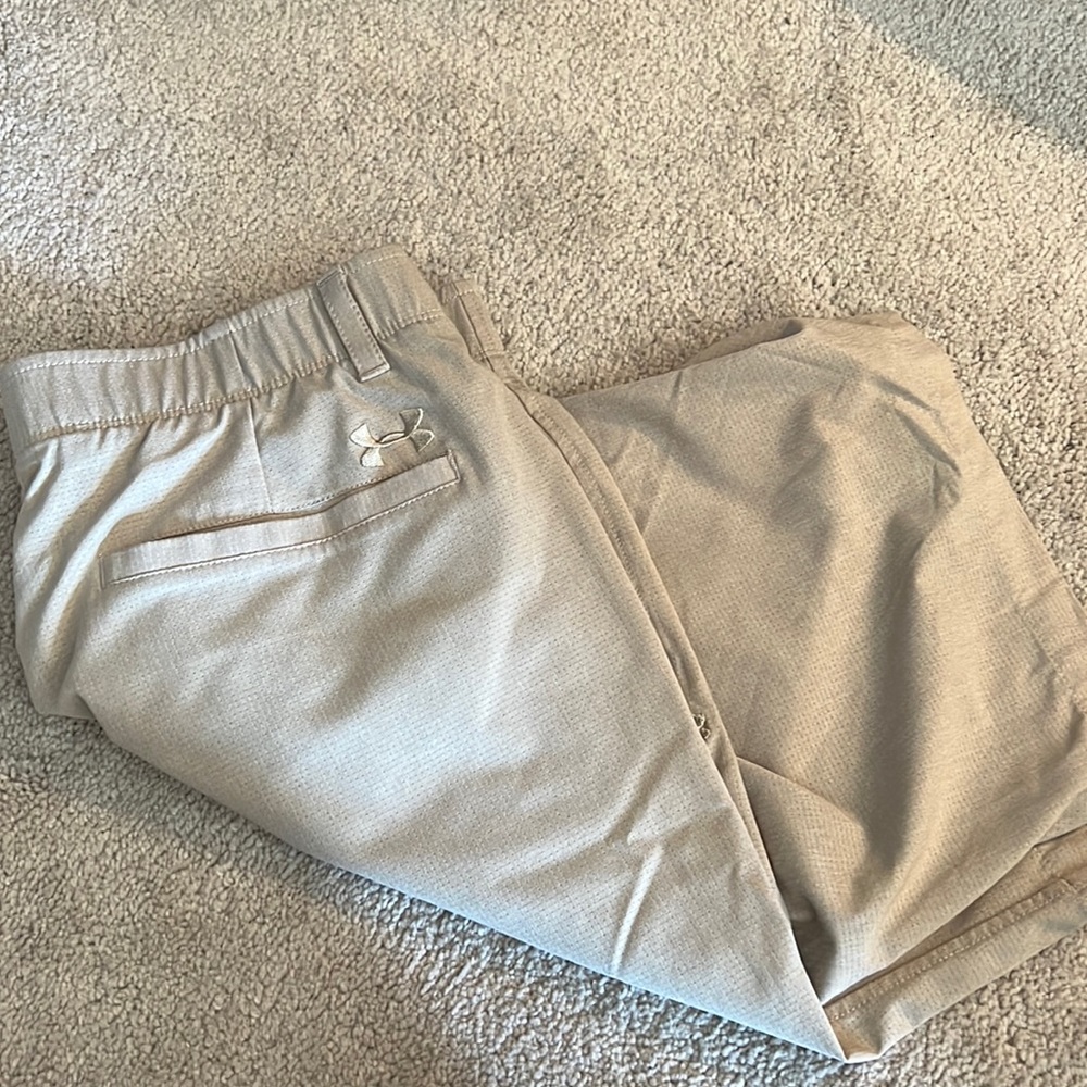 Tan golf shorts, Under Armour
